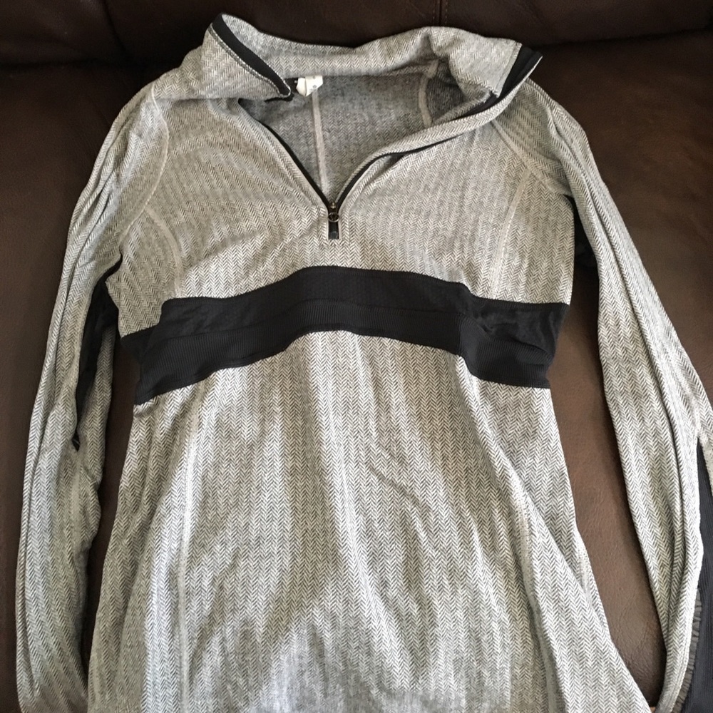 Lululemon top